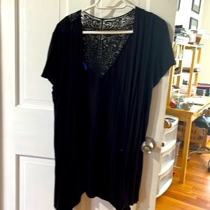 Black sweater, short sleeves. Beautiful see second photo, size large by Apt 9